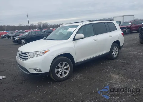2013 Toyota Highlander Se V6 z USA, uszkodzony, nr VIN 5TDBK3EH9DS199605